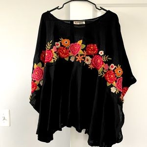 Savanna Jane - Embroidered Flower Top - 1X/2X